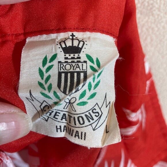 Royal Creations Hawaiian Shirt Mens L Red Floral‎ Resort Wear Vacation Travel - Picture 2 of 8